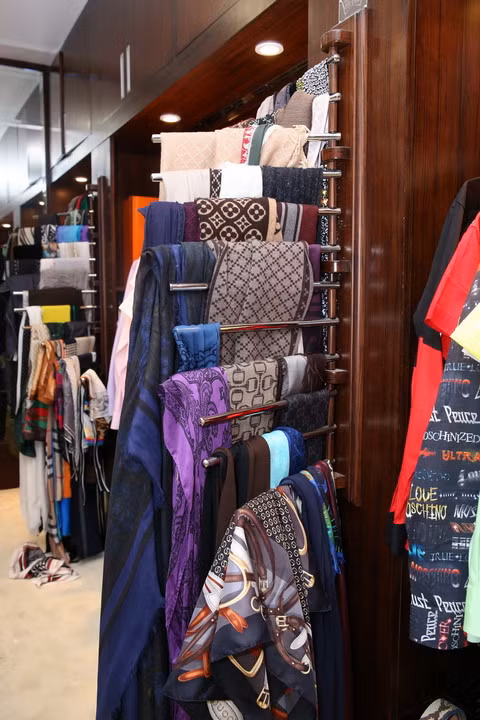 Đây là số tiền anh quyên góp được từ các mạnh thường quân, trong đó Mr Đàm có trích một phần từ giải thưởng Pops Awards 2014 - Nghệ sỹ thu được quảng cáo nhiều nhất để hỗ trợ em. Đây là số tiền anh quyên góp được từ các mạnh thường quân, trong đó Mr Đàm có trích một phần từ giải thưởng Pops Awards 2014 - Nghệ sỹ thu được quảng cáo nhiều nhất để hỗ trợ em.