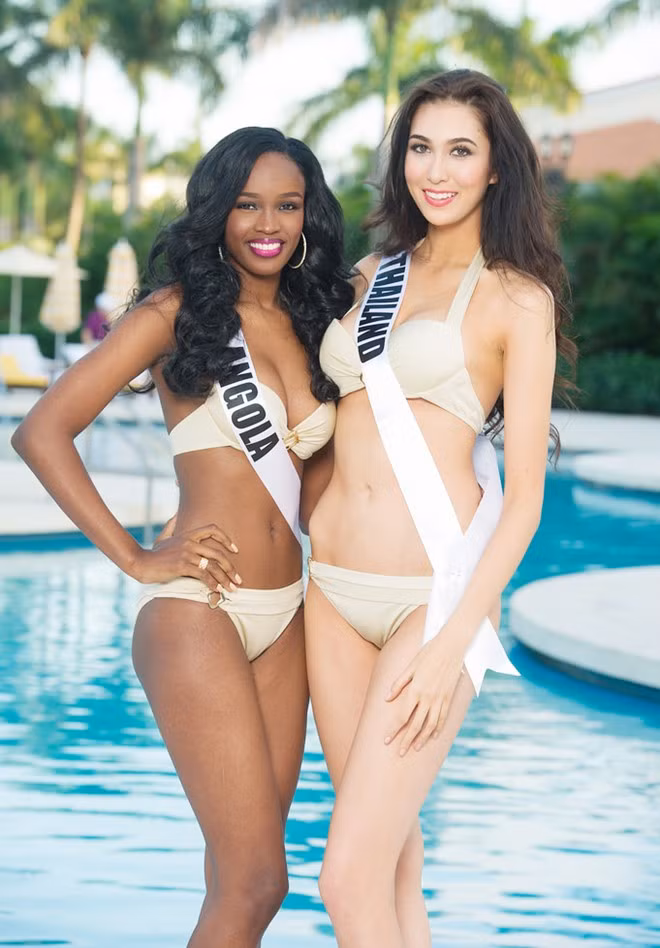 Người đẹp Hoa hậu Hoàn vũ nóng bỏng với bikini
