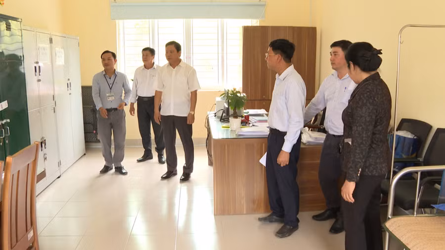 Ông Phạm Tấn Hòa - Phó Chủ tịch UBND tỉnh Long An, Trưởng ban Chỉ đạo kỳ thi kiểm tra công tác chuẩn bị thi tốt nghiệp THPT. Ảnh: Sở GD-ĐT tỉnh Long An.