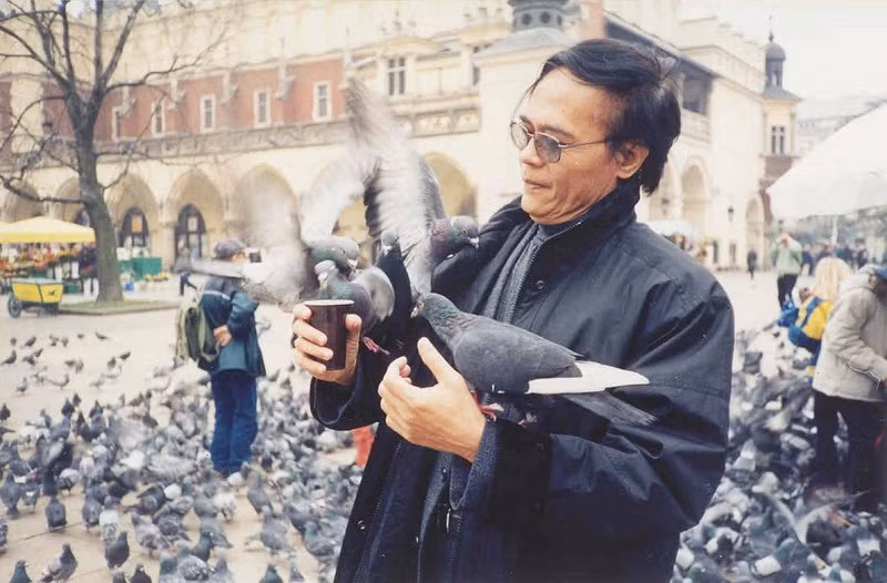 Chân dung nhà thơ Anh Ngọc.