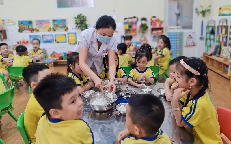 Bữa ăn của trẻ tại Trường Mẫu giáo Kim Đồng 1, quận Lê Chân, TP Hải Phòng.