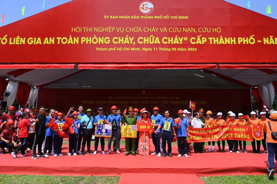 Tổng kết cả 2 phần thi lý thuyết và thực hành, đội thi Tổ liên gia xã Lê Minh Xuân, huyện Bình Chánh đạt giải Nhất toàn hội; đội thi Tổ liên gia phường Hiệp Thành, quận 12 xếp hạng Nhì; đội thi Tổ liên gia phường 15, quận 10 xếp thứ Ba.