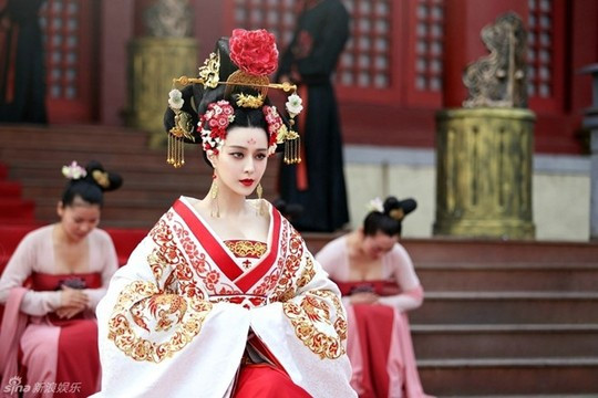 Băng Băng vai Võ Tắc Thiên trong phim Võ Mỵ Nương truyền kỳ Băng Băng vai Võ Tắc Thiên trong phim Võ Mỵ Nương truyền kỳ