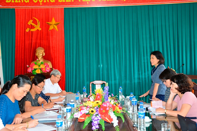 Đoàn công tác của Bộ GD&ĐT do bà Nguyễn Thị Hiếu, Phó Vụ trưởng Vụ Giáo dục Mầm non làm trưởng đoàn đã đi kiểm tra việc dạy trẻ khuyết tật tại Trường Mầm non B Trực Đại