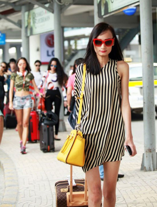 Sao Việt cá tính với kẻ sọc đen trắng ảnh 7 Sao Việt cá tính với kẻ sọc đen trắng ảnh 7