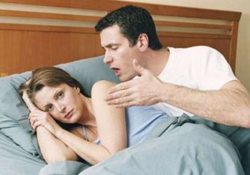 Mỗi đêm chồng ghen tuông chì chiết: “Cô đã chiều chuộng hắn thế nào?”