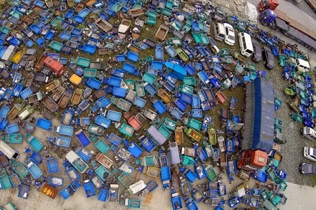 Nhung “nghia dia” xe co khong lo tren khap Trung Quoc