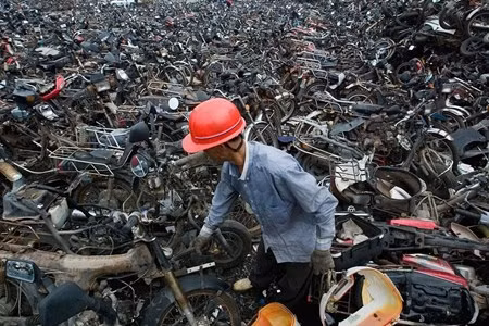 Nhung “nghia dia” xe co khong lo tren khap Trung Quoc