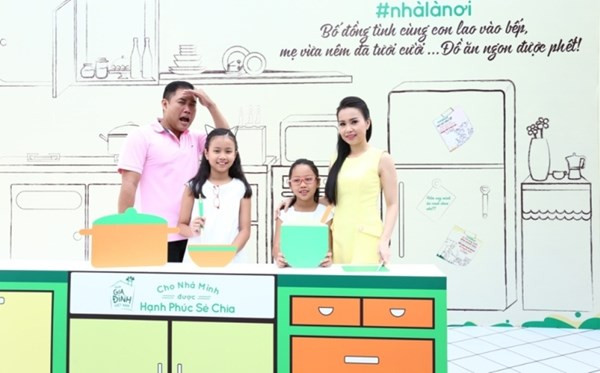 Sao Việt khoe người thân mừng Ngày Gia đình Việt Nam ảnh 5 Sao Việt khoe người thân mừng Ngày Gia đình Việt Nam - ảnh 6