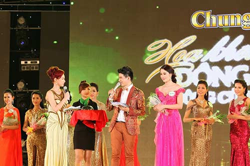 MC Vũ Mạnh Cường đẹp đôi bên Quỳnh Chi - 4