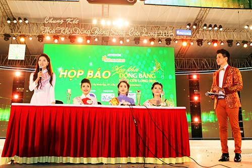 MC Vũ Mạnh Cường đẹp đôi bên Quỳnh Chi - 9