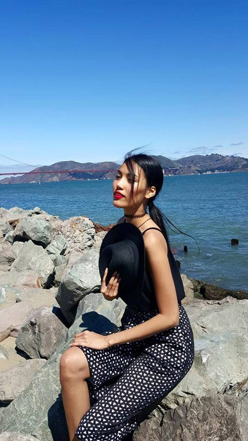 Sao Việt chạy theo mốt đeo vòng từng bị chê là thảm họa ảnh 12 Sao Việt chạy theo mốt đeo vòng từng bị chê là thảm họa