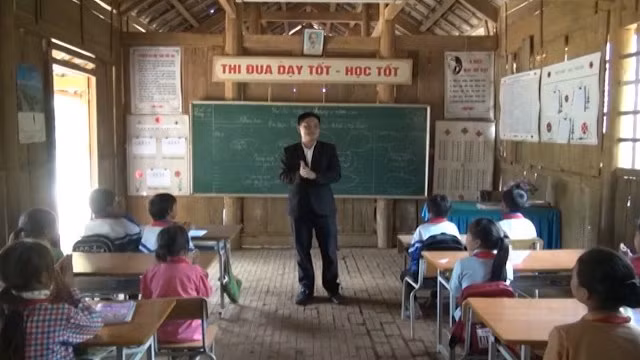 Công tác khen thưởng cần hướng tới các giáo viên vùng khó