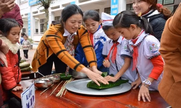 Phú Yên: quan tâm lương, thưởng cho giáo viên dịp Tết