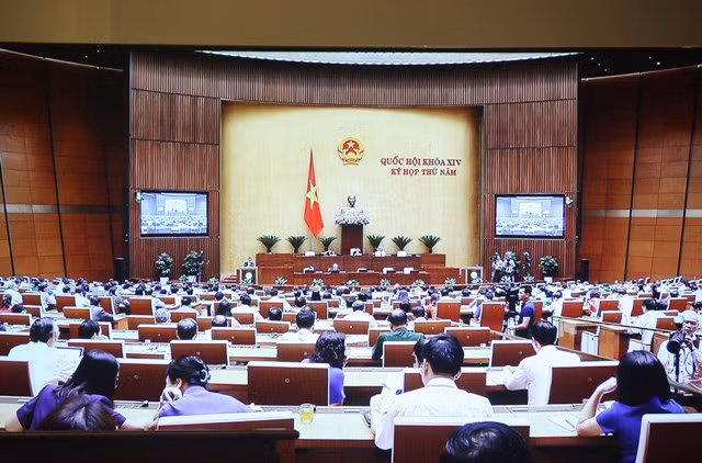 Quốc hội họp tại hội trường ngày 30/5