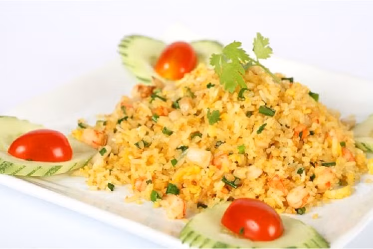 Cách nấu món cơm chiên dương châu cực ngon