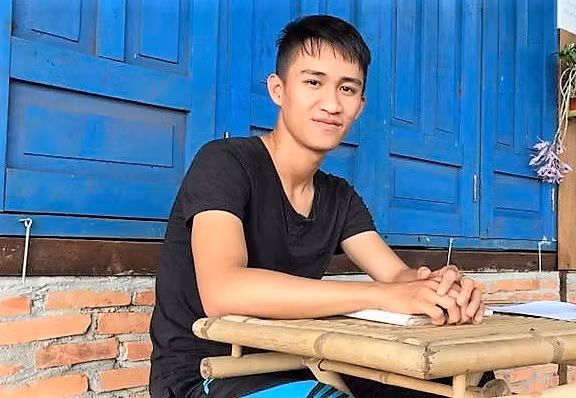 Lê Quang Vinh - Chàng trai Quảng Ngãi giành học bổng du học Ấn Độ sau 1 năm luyện tiếng Anh