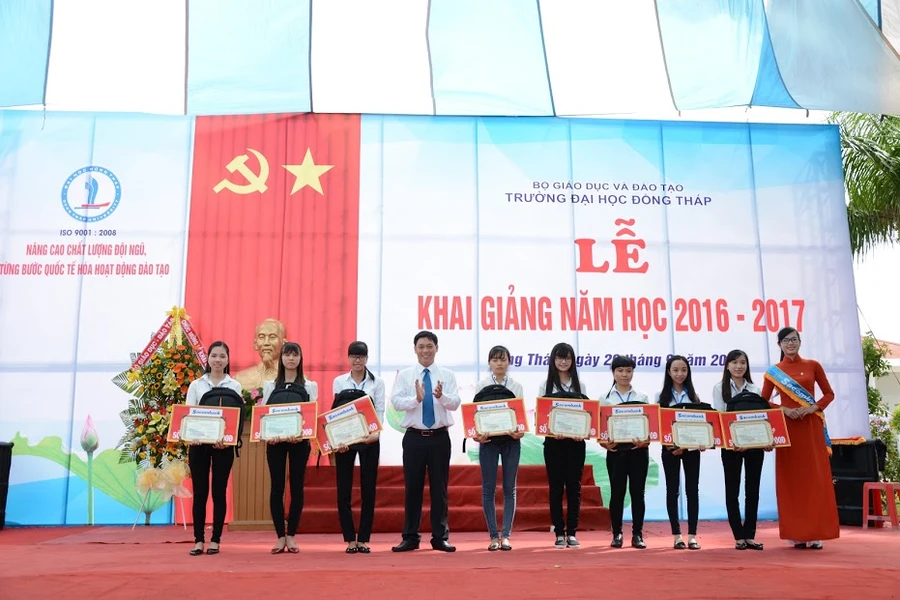 Trường ĐH Đồng Tháp: Hơn 700 triệu đồng hỗ trợ sinh viên vượt khó