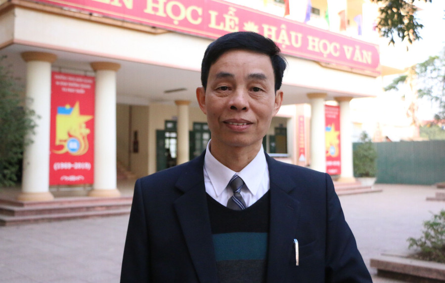 Thầy Nguyễn Liên Lộc – Hiệu trưởng Trường THCS Đồng Mai (quận Hà Đông). Ảnh: TG Thầy Nguyễn Liên Lộc – Hiệu trưởng Trường THCS Đồng Mai (quận Hà Đông). Ảnh: TG