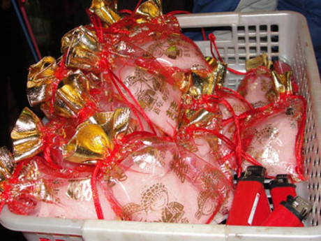 Doanh nhan thuong mua gi cau may dau nam? - Anh 1