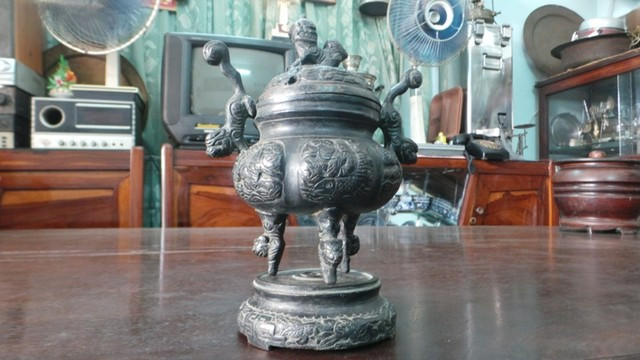 Trong đó có những món đồ quý, niên đại hàng trăm năm không phải có tiền là mua được Trong đó có những món đồ quý, niên đại hàng trăm năm không phải có tiền là mua được