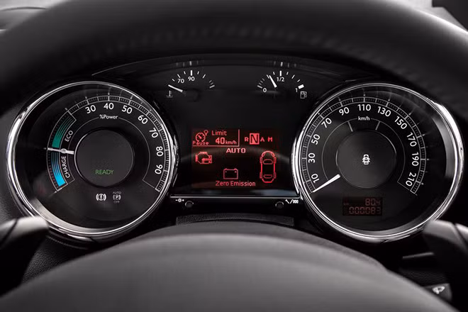 Ngắm cặp “lính mới” của thị trường ôtô Việt ảnh 13