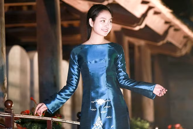 Hoa hậu Dân tộc 2013 mặt mộc đi thử áo dài ảnh 8