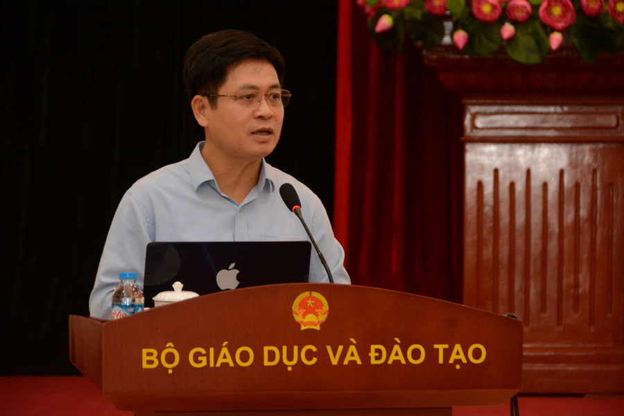 Vụ trưởng Vụ Giáo dục Trung học Nguyễn Xuân Thành phát biểu tại hội thảo. Vụ trưởng Vụ Giáo dục Trung học Nguyễn Xuân Thành phát biểu tại hội thảo.