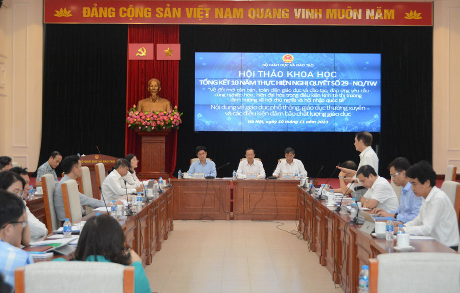 Hội thảo khoa học tổng kết 10 năm thực hiện Nghị quyết số 29-NQ/TW về giáo dục phổ thông, giáo dục thường xuyên và các điều kiện đảm bảo chất lượng giáo dục đáp ứng yêu cầu đổi mới căn bản, toàn diện giáo dục và đào tạo. Hội thảo khoa học tổng kết 10 năm thực hiện Nghị quyết số 29-NQ/TW về giáo dục phổ thông, giáo dục thường xuyên và các điều kiện đảm bảo chất lượng giáo dục đáp ứng yêu cầu đổi mới căn bản, toàn diện giáo dục và đào tạo.