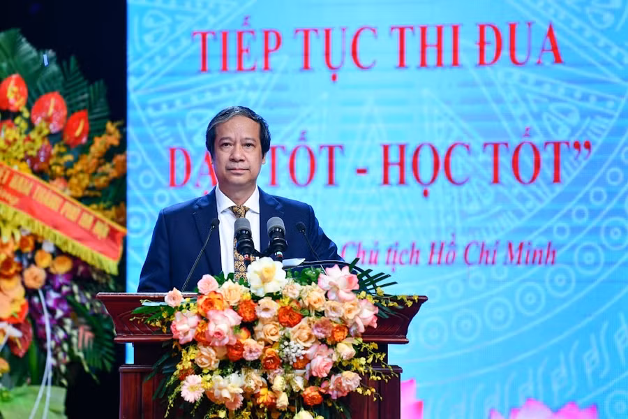 Bộ trưởng Bộ GD&ĐT Nguyễn Kim Sơn phát biểu tại buổi lễ.