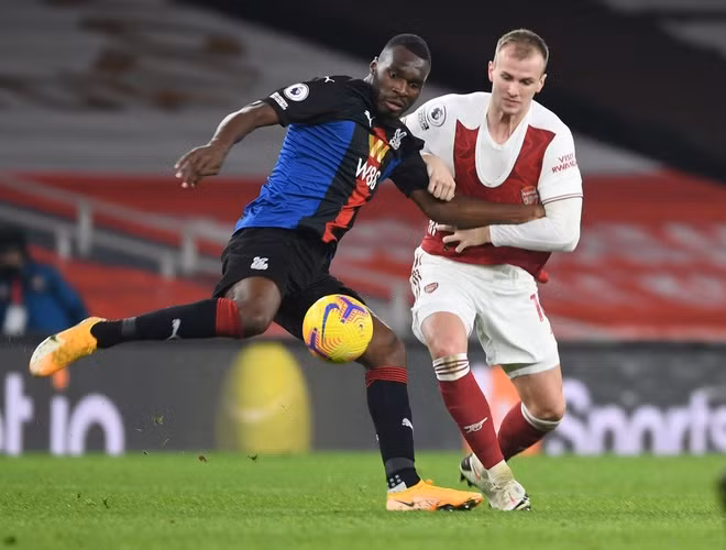 Chuỗi 3 trận toàn thắng của "Pháo thủ" tại Premier League mùa này bị cắt đứt trên sân Emirates. HLV Mikel Arteta đã bố trí đội hình gồm những cầu thủ đạt phong độ ấn tượng trong thời gian gần đây. Dù vậy, Crystal Palace thi đấu kiên cường để cầm hòa 0-0.