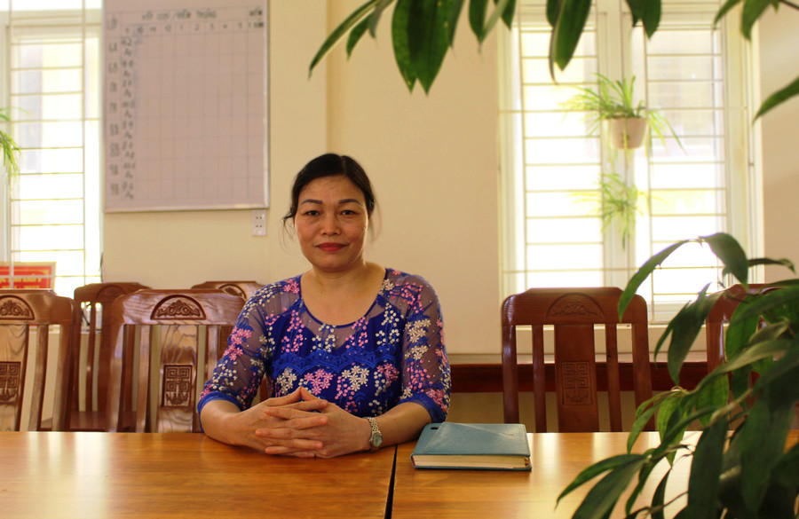 Nhà giáo Vũ Thị Nhưng - giảng dạy môn Toán, Trường THCS Hà Bắc (Hà Trung, Thanh Hóa). Nhà giáo Vũ Thị Nhưng - giảng dạy môn Toán, Trường THCS Hà Bắc (Hà Trung, Thanh Hóa).