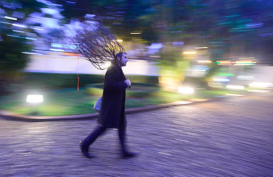 Đại sứ Pháp tự mô tả bản thân là người hòa đồng, thân thiện. Trong dịp Tết Nguyên đán đầu tiên sau khi từ TP HCM ra Hà Nội vào đầu năm 2013, ông từng ăn Tết miền quê cùng một gia đình nông dân ở tỉnh Hòa Bình.