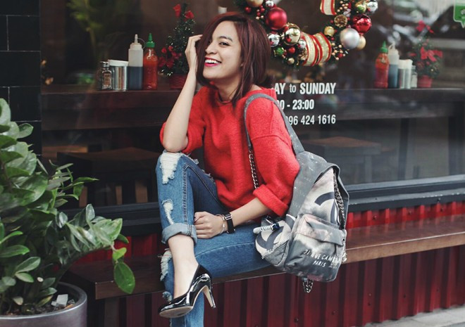 Dư luận ra sức bênh vực Hoàng Thùy Linh.