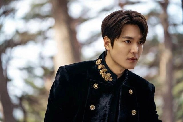 Nam diễn viên Lee Min Ho. Nam diễn viên Lee Min Ho.