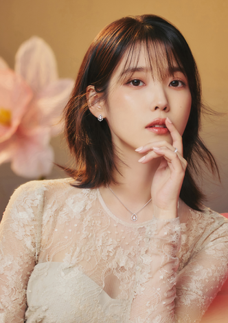 IU vượt BLACKPINK tại thị trường Hàn Quốc.