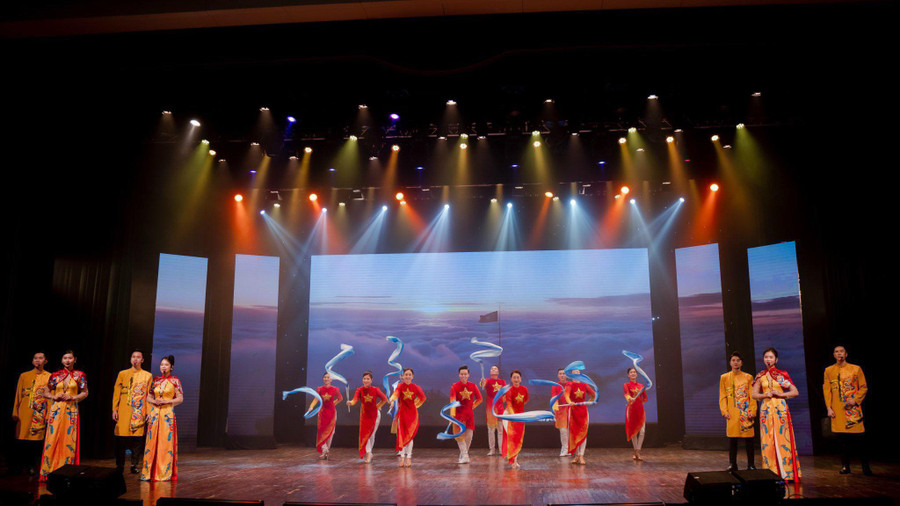 Chương trình ca nhạc “Giai điệu tự hào - Tuổi trẻ Thủ đô làm theo lời Bác”.