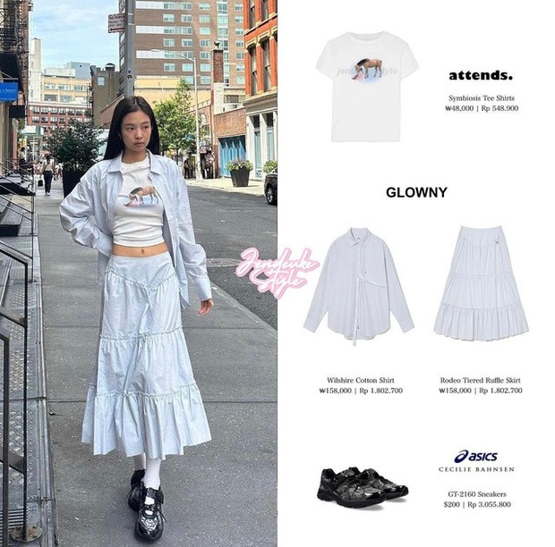 Trang phục mà Jennie mặc đến từ một thương hiệu địa phương ở Hàn Quốc có tên là GLOWNY. Cả ba món đồ này đều cháy hàng sau khi Jennie đăng ảnh. Trang phục mà Jennie mặc đến từ một thương hiệu địa phương ở Hàn Quốc có tên là GLOWNY. Cả ba món đồ này đều cháy hàng sau khi Jennie đăng ảnh.