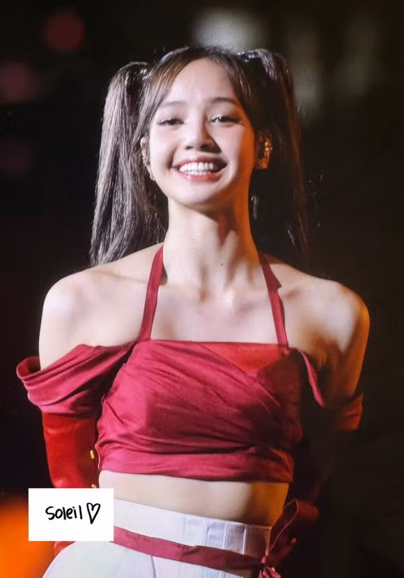 Lisa (BLACKPINK) là thí sinh duy nhất vượt qua buổi thử giọng của YG tại Thái Lan.