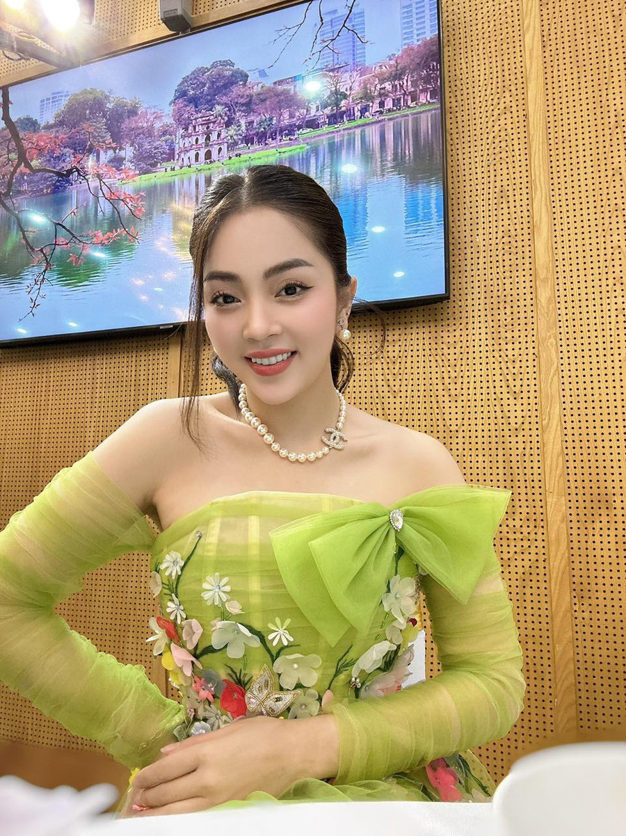 Thông qua ca khúc này, Khánh Thy mong muốn được gửi gắm tình cảm, tấm lòng tri ân của những người con tới bậc sinh thành nhân mùa Vu lan báo hiếu. Thông qua ca khúc này, Khánh Thy mong muốn được gửi gắm tình cảm, tấm lòng tri ân của những người con tới bậc sinh thành nhân mùa Vu lan báo hiếu.