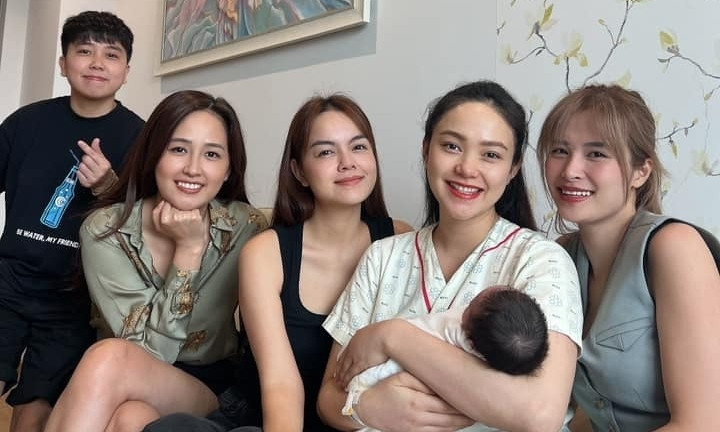 Hai mẹ con Minh Hằng sức khỏe hiện ổn định.