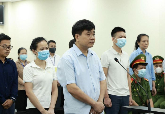 Cựu Chủ tịch UBND TP Hà Nội - Nguyễn Đức Chung bị đề nghị mức án từ 2 - 3 năm.