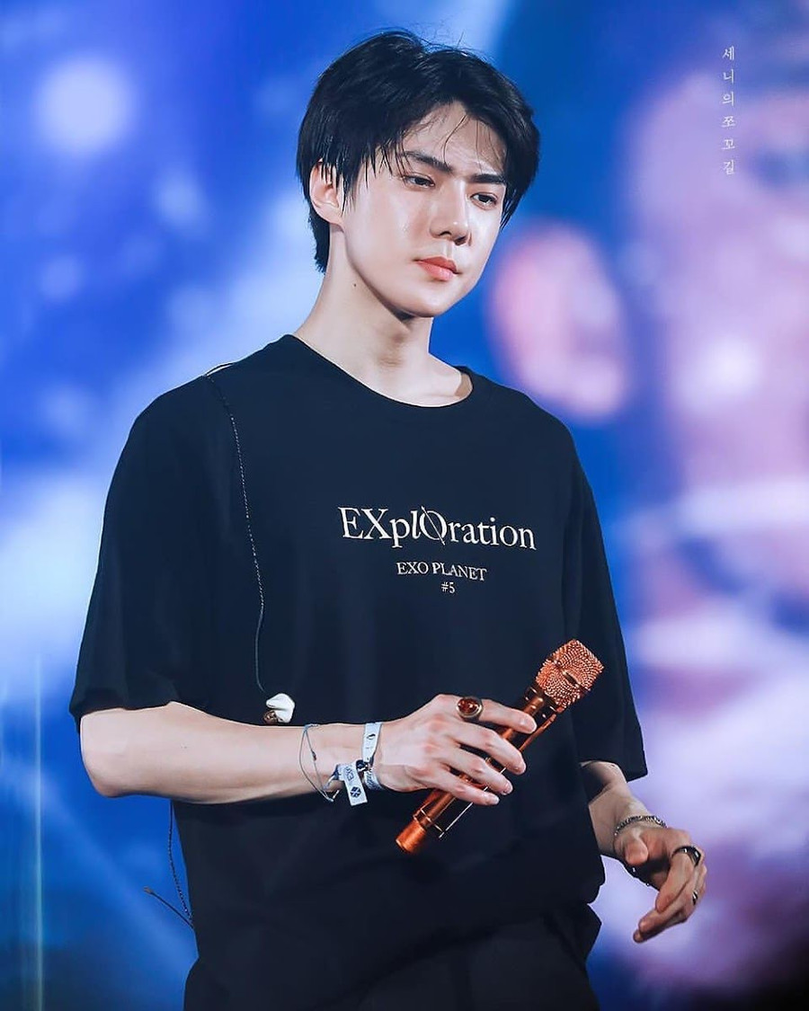 Sehun (EXO): Cùng với việc là maknae của EXO, Sehun còn là vũ công chính, rapper và visual của họ!