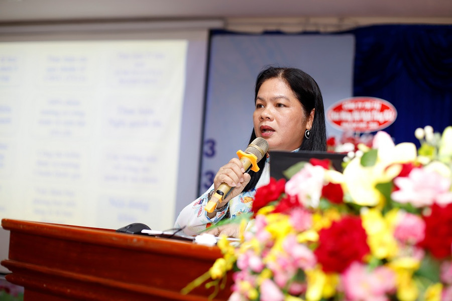 Bà Huỳnh Thị Phượng, Phó Giám đốc Sở GD&ĐT phát biểu tại Hội nghị.