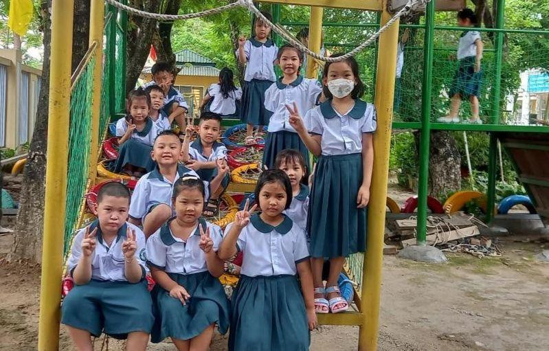 Học sinh lớp 1, Trường Tiểu họ Thuận Thành (TP Huế, Thừa Thiên - Huế). Học sinh lớp 1, Trường Tiểu họ Thuận Thành (TP Huế, Thừa Thiên - Huế).