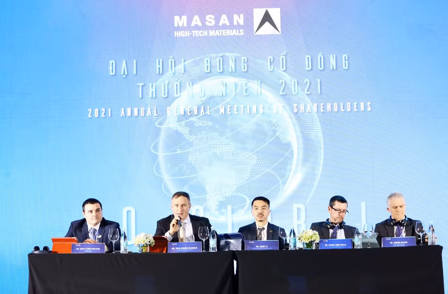 Ban lãnh đạo MHT trả lời các câu hỏi của cổ đông và nhà đầu tư