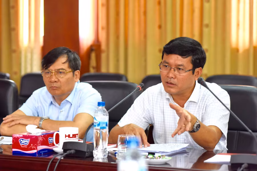 Thứ trưởng Bộ GD&ĐT Nguyễn Văn Phúc phát biểu tại Hội nghị