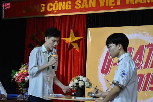 Thành viên 2 đội Go my love và đội Ferrbi so tài