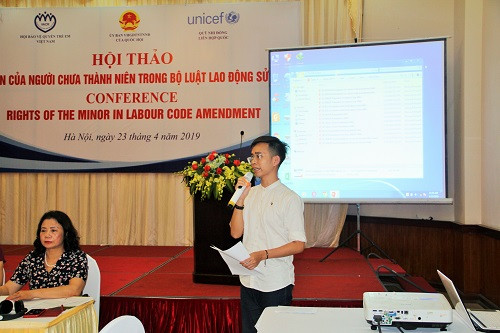 Nguyễn Văn Tuấn chia sẻ câu chuyện xin việc của một người bạn LGBT