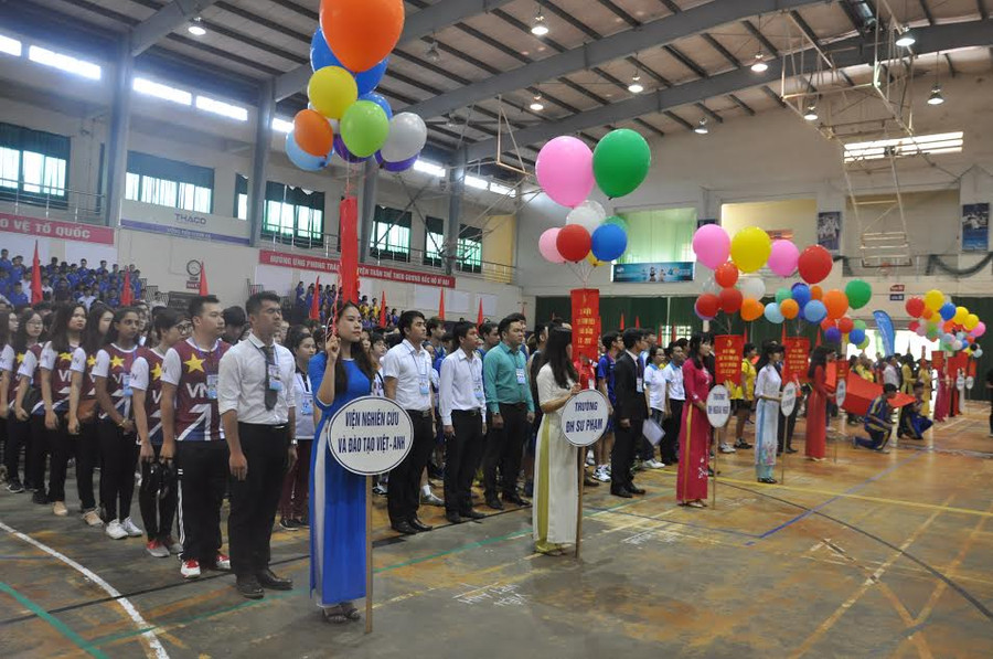 Đại hội thể thao sinh viên ĐH Đà Nẵng lần thứ X năm 2017 diễn ra từ ngày 15 - 29/4, với 11 nội dung thi đấu.